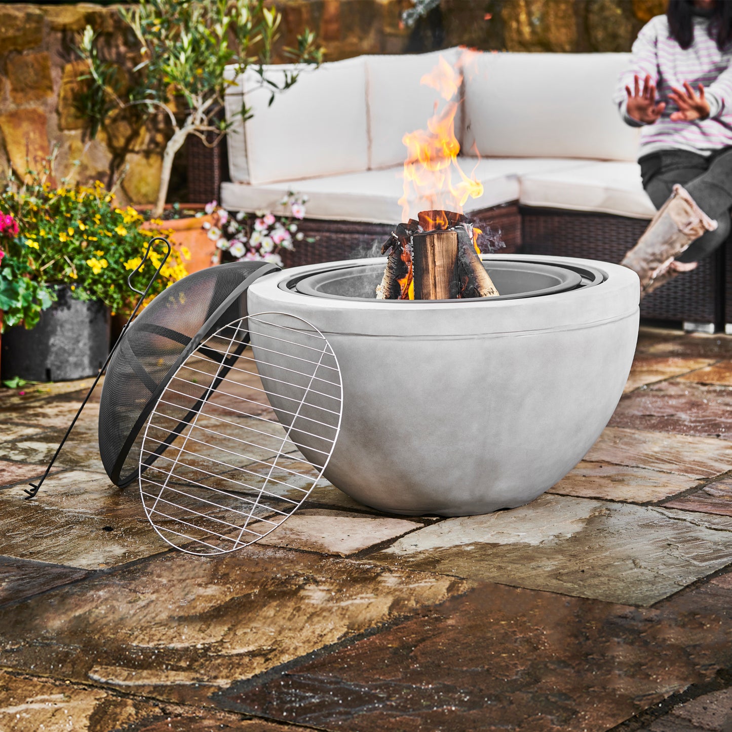 Teamson Home Garden Wood Burning Fire Pit & Lid